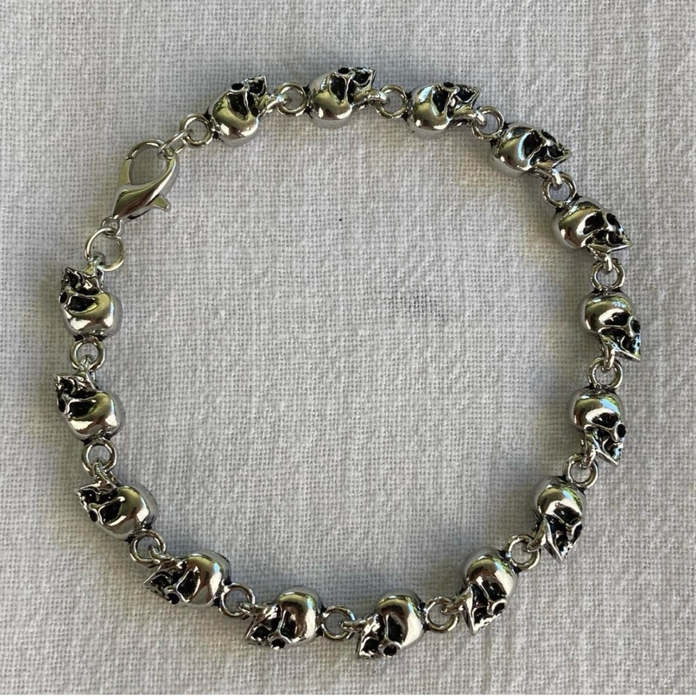 y2k 2000s skull pile grunge heavy metal punk bracelet